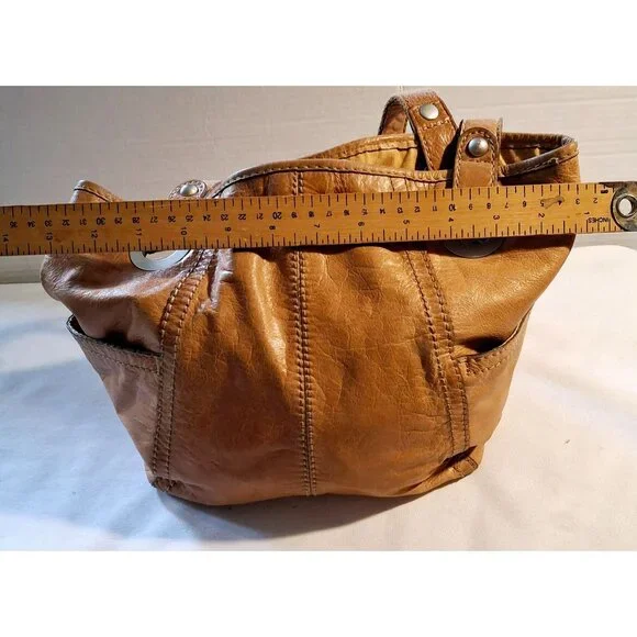 Fossil Tan Leather Shoulder Bag With Grommet Details & Key Charm Boho Cozy - Picture 6 of 14